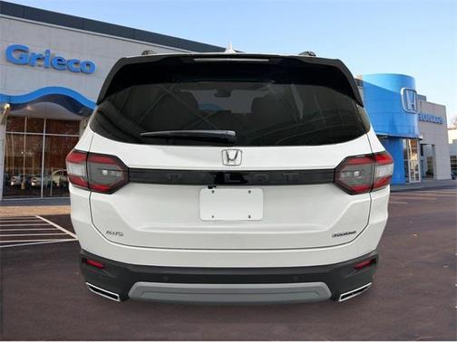 2025 Honda Pilot Sport