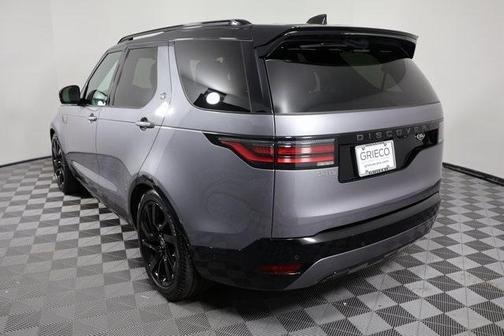 2023 Land Rover Discovery P300 S R-Dynamic