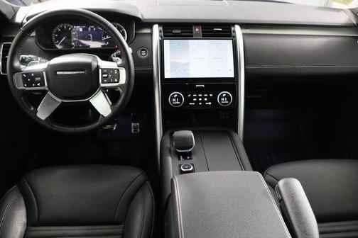 2023 Land Rover Discovery P300 S R-Dynamic