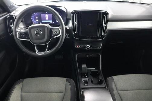 2023 Volvo XC40 B5 Core