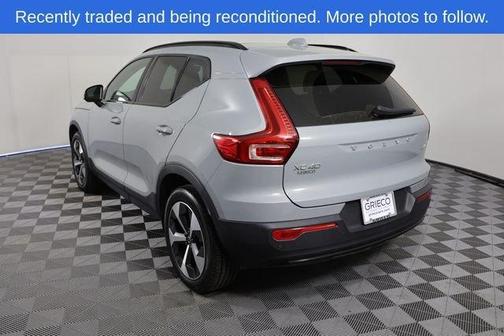 Gray 2024 Volvo XC40 B5 Plus Dark Theme