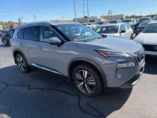 2022 Nissan Rogue SL
