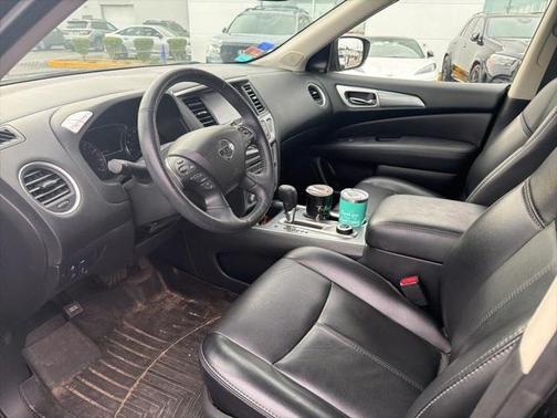 2019 Nissan Pathfinder SL