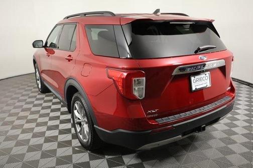 Rapid Red Metallic Tinted Clearcoat 2023 Ford Explorer XLT