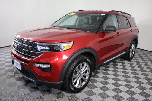 Rapid Red Metallic Tinted Clearcoat 2023 Ford Explorer XLT