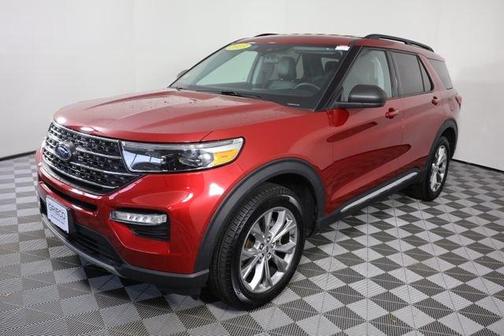 Rapid Red Metallic Tinted Clearcoat 2023 Ford Explorer XLT