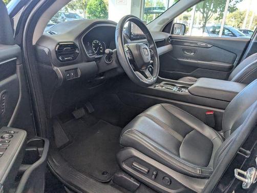 2023 Honda Pilot EX-L 7-Passenger