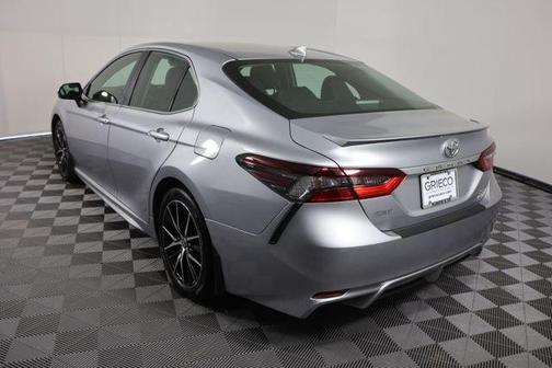 Celestial Silver Metallic 2023 Toyota Camry SE