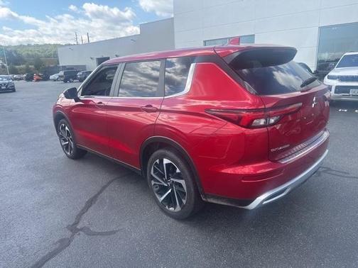 2024 Mitsubishi Outlander SE