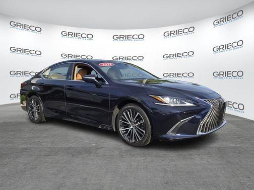 2022 Lexus ES 350 Base