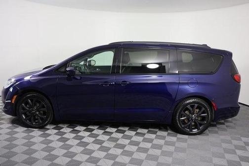 2020 Chrysler Pacifica Touring-L Plus
