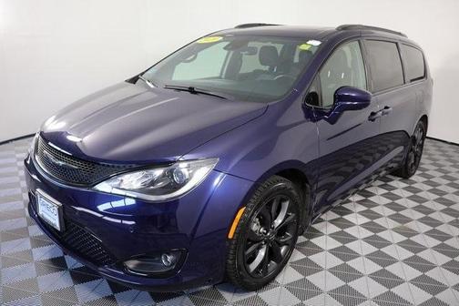 2020 Chrysler Pacifica Touring-L Plus