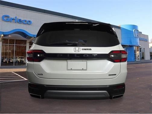 2025 Honda Pilot Touring