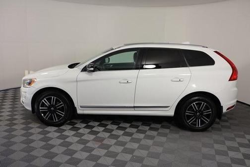 2017 Volvo XC60 T5 Dynamic