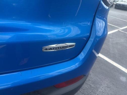 2022 Jeep Compass Latitude Lux