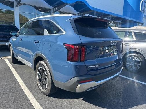 2024 Kia Sorento S