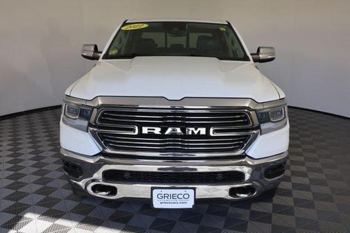 Bright White Clearcoat 2022 RAM 1500 Laramie