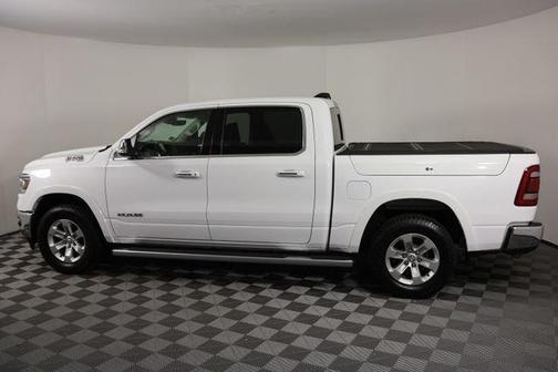Bright White Clearcoat 2022 RAM 1500 Laramie