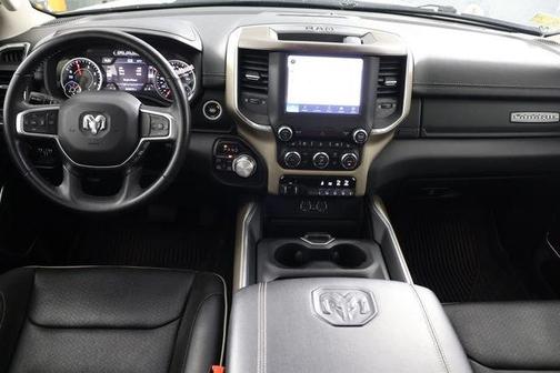 Bright White Clearcoat 2022 RAM 1500 Laramie