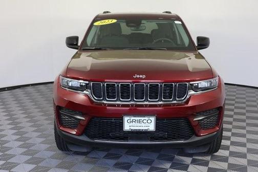 2023 Jeep Grand Cherokee Laredo