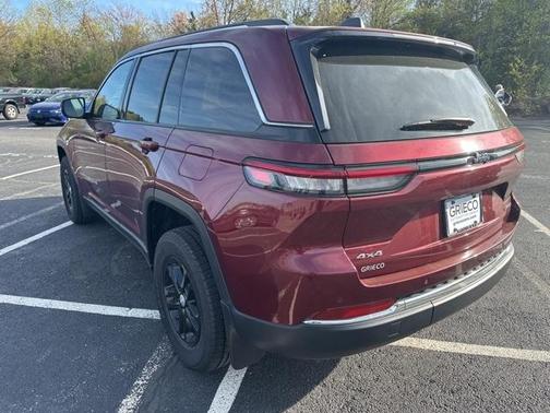 2023 Jeep Grand Cherokee Laredo