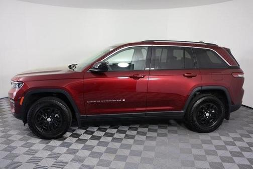 2023 Jeep Grand Cherokee Laredo