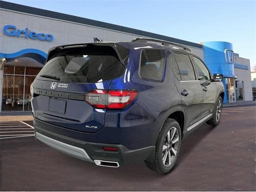 2025 Honda Pilot Touring