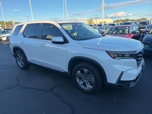 2023 Honda Pilot EX-L 8-Passenger