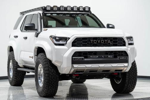 2025 Toyota 4Runner Hybrid Trailhunter