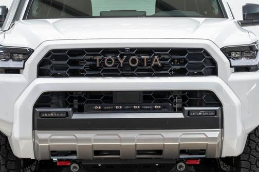 2025 Toyota 4Runner Hybrid Trailhunter