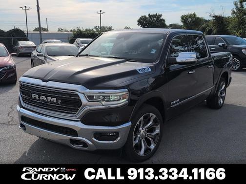 Diamond Black Crystal Pearlcoat 2019 RAM 1500 Limited