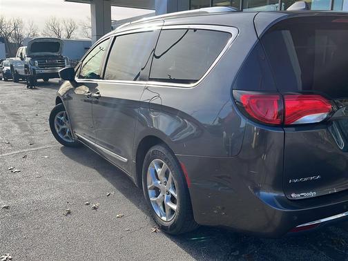 2017 Chrysler Pacifica Limited
