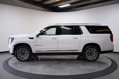 White Frost Tricoat 2024 GMC Yukon XL Denali Ultimate