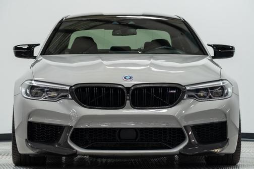 Chalk 2019 BMW M5 Competition