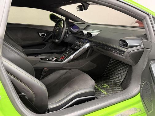 Nero Noctis 2015 Lamborghini Huracan LP610-4