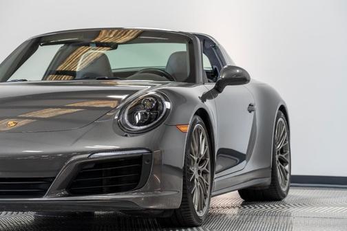 2017 Porsche 911 Targa 4S