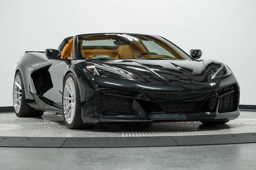Carbon Flash Metallic 2024 Chevrolet Corvette Z06