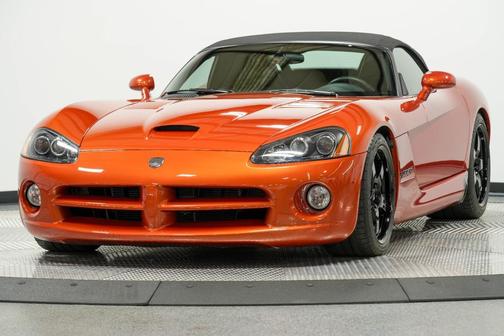 Copperhead Orange Satin Coat/Black Soft Top 2005 Dodge Viper SRT10