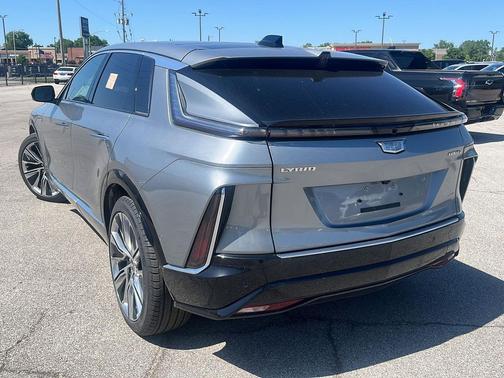 Argent Silver Metallic 2026 Cadillac LYRIQ Signature Luxury