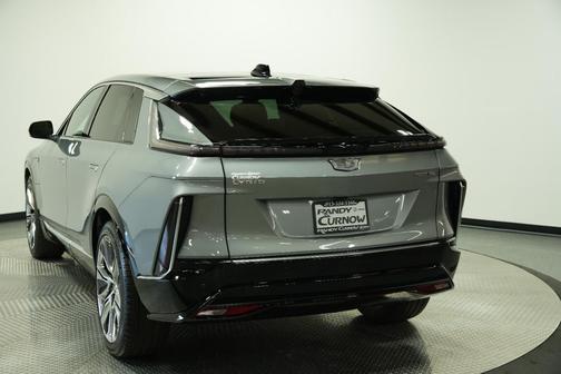 Argent Silver Metallic 2026 Cadillac LYRIQ Signature Luxury