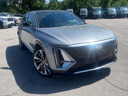 Argent Silver Metallic 2026 Cadillac LYRIQ Signature Luxury