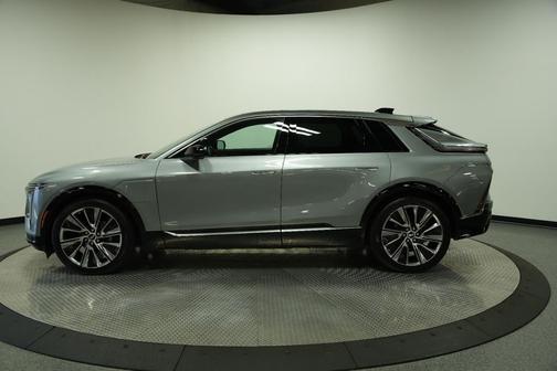 Argent Silver Metallic 2026 Cadillac LYRIQ Signature Luxury