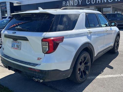 Star White Metallic Tri-Coat 2022 Ford Explorer ST