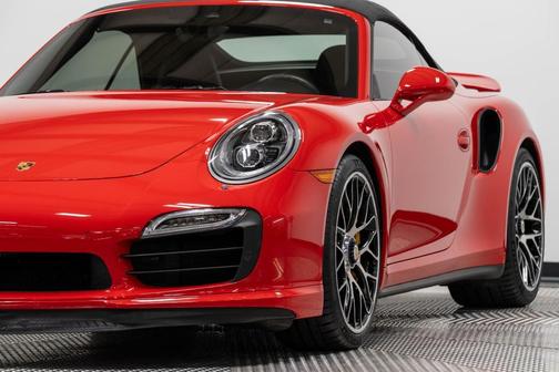 2015 Porsche 911 Turbo S