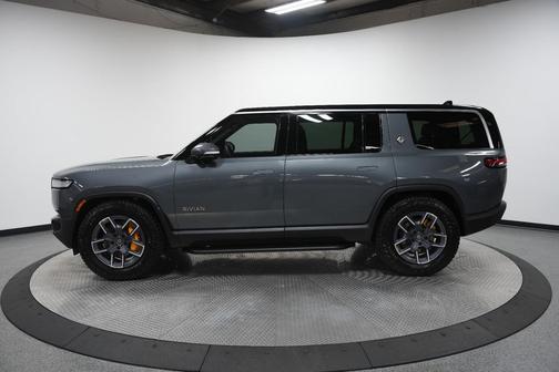 2023 Rivian R1S Adventure