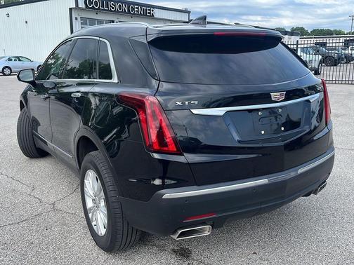 Stellar Black Metallic 2024 Cadillac XT5 Luxury