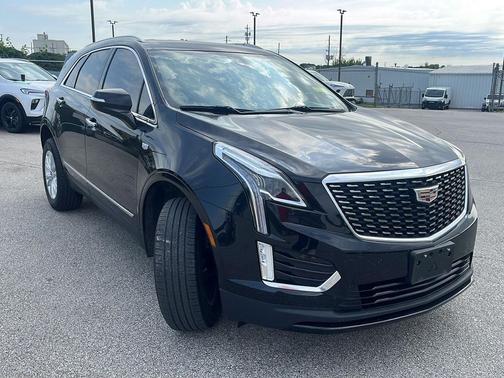 Stellar Black Metallic 2024 Cadillac XT5 Luxury