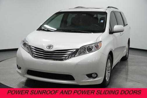 2017 Toyota Sienna XLE