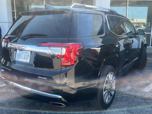 2020 GMC Acadia Denali