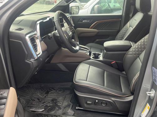 2025 GMC Canyon Denali